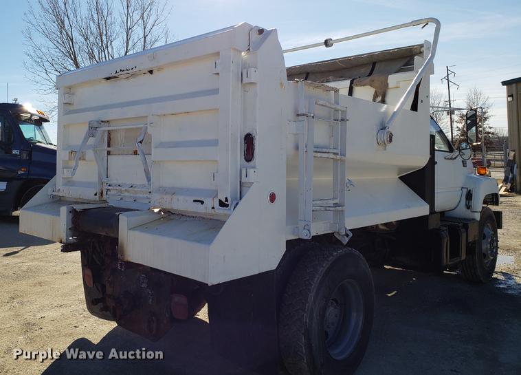image for item AV9360 2002 GMC C7500 dump truck