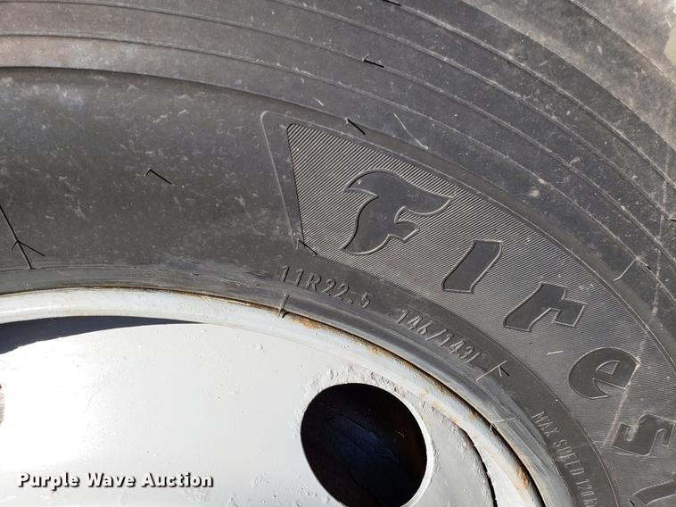 image for item AV9360 2002 GMC C7500 dump truck