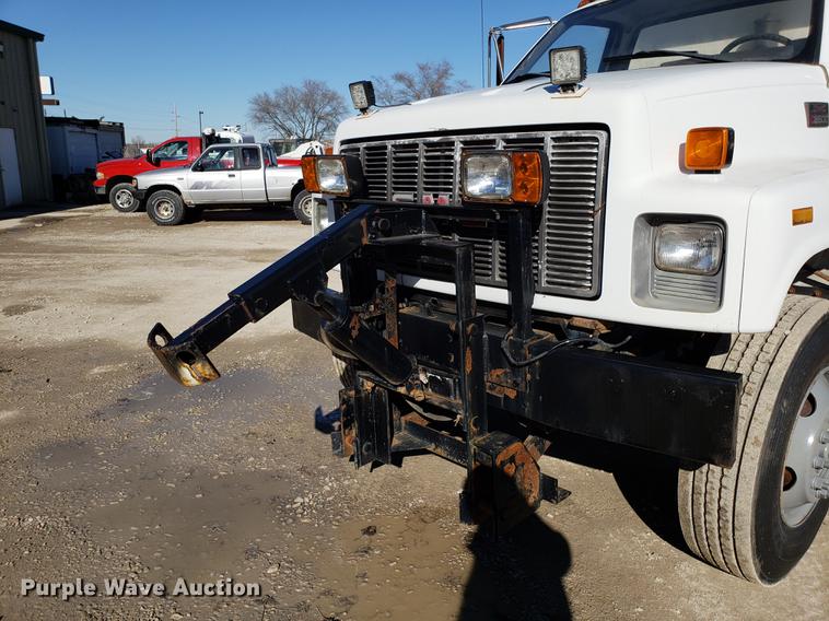 image for item AV9360 2002 GMC C7500 dump truck