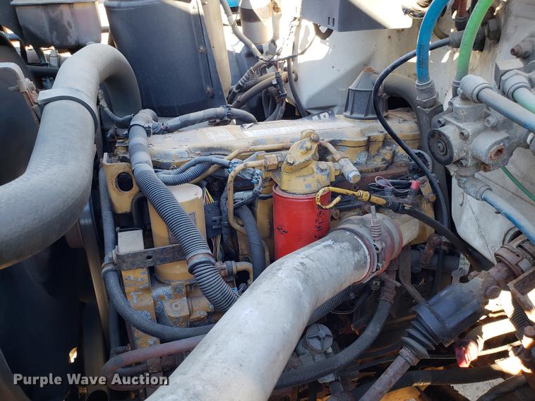 image for item AV9360 2002 GMC C7500 dump truck