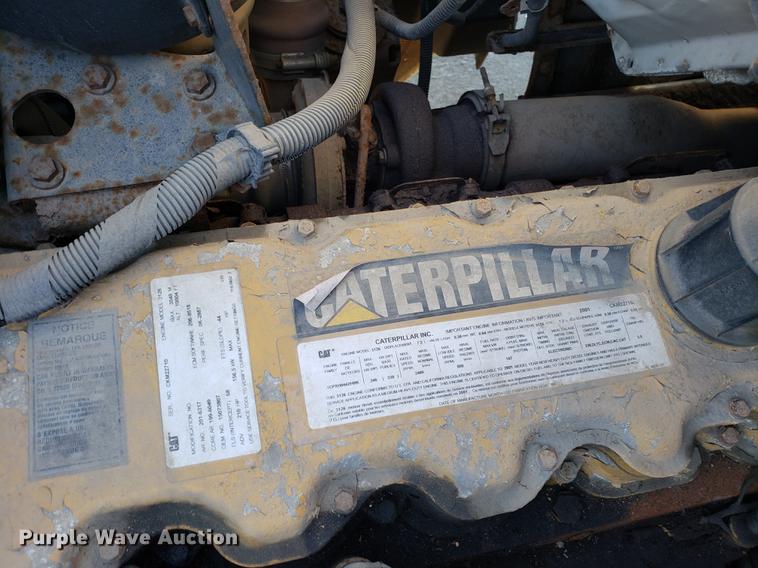 image for item AV9360 2002 GMC C7500 dump truck