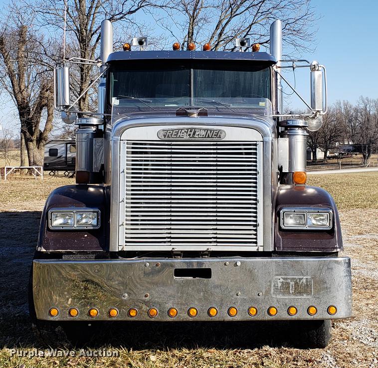 image for item AV9380 1994 Freightliner FLD 120 Classic dump truck