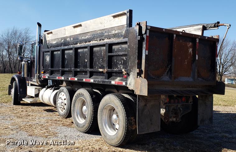 image for item AV9380 1994 Freightliner FLD 120 Classic dump truck