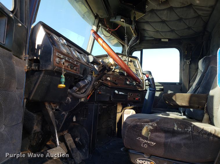 image for item AV9380 1994 Freightliner FLD 120 Classic dump truck