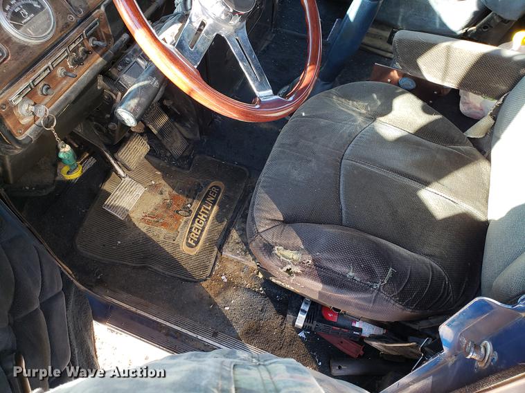 image for item AV9380 1994 Freightliner FLD 120 Classic dump truck