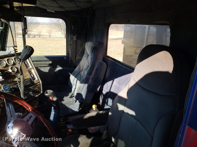 image for item AV9380 1994 Freightliner FLD 120 Classic dump truck