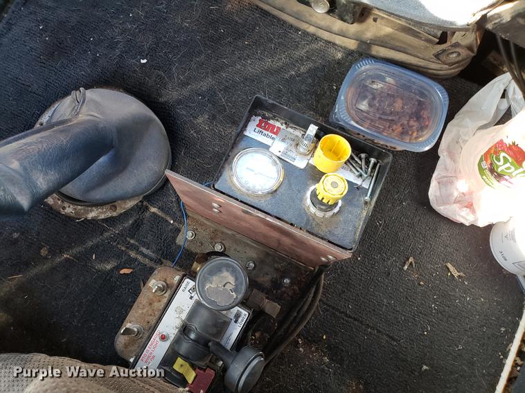 image for item AV9380 1994 Freightliner FLD 120 Classic dump truck