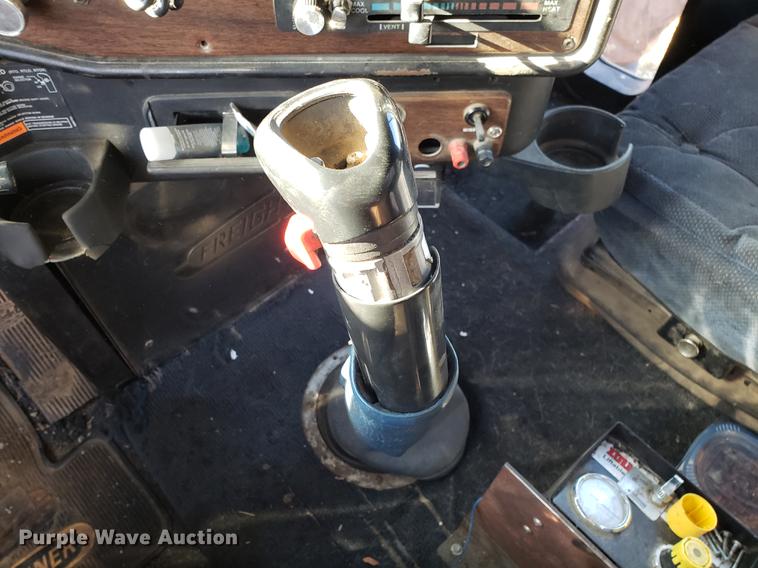 image for item AV9380 1994 Freightliner FLD 120 Classic dump truck