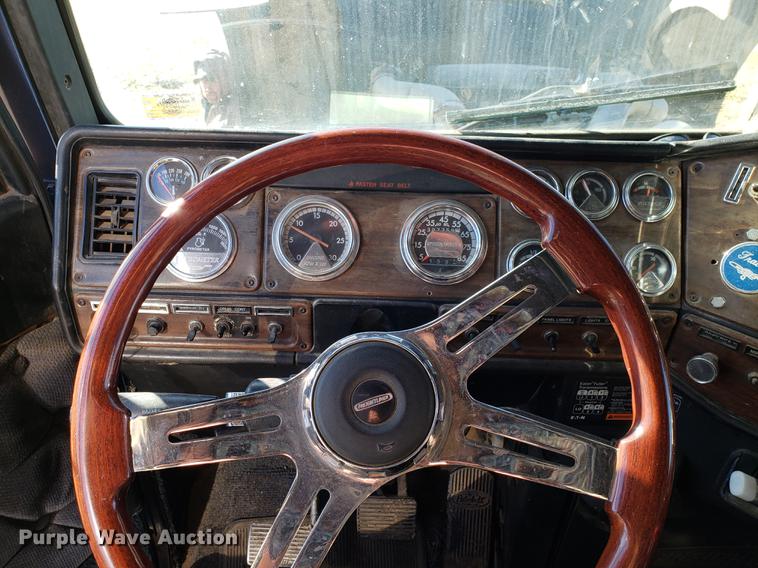 image for item AV9380 1994 Freightliner FLD 120 Classic dump truck