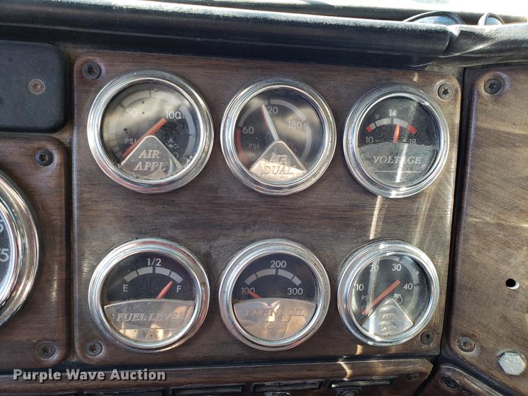 image for item AV9380 1994 Freightliner FLD 120 Classic dump truck