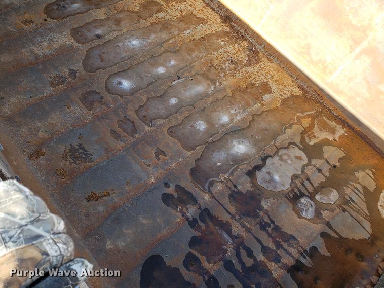 image for item AV9380 1994 Freightliner FLD 120 Classic dump truck