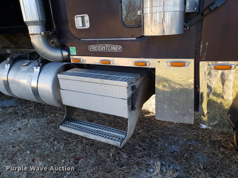 image for item AV9380 1994 Freightliner FLD 120 Classic dump truck