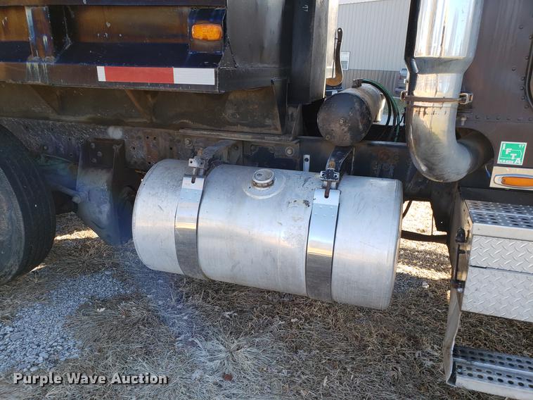 image for item AV9380 1994 Freightliner FLD 120 Classic dump truck