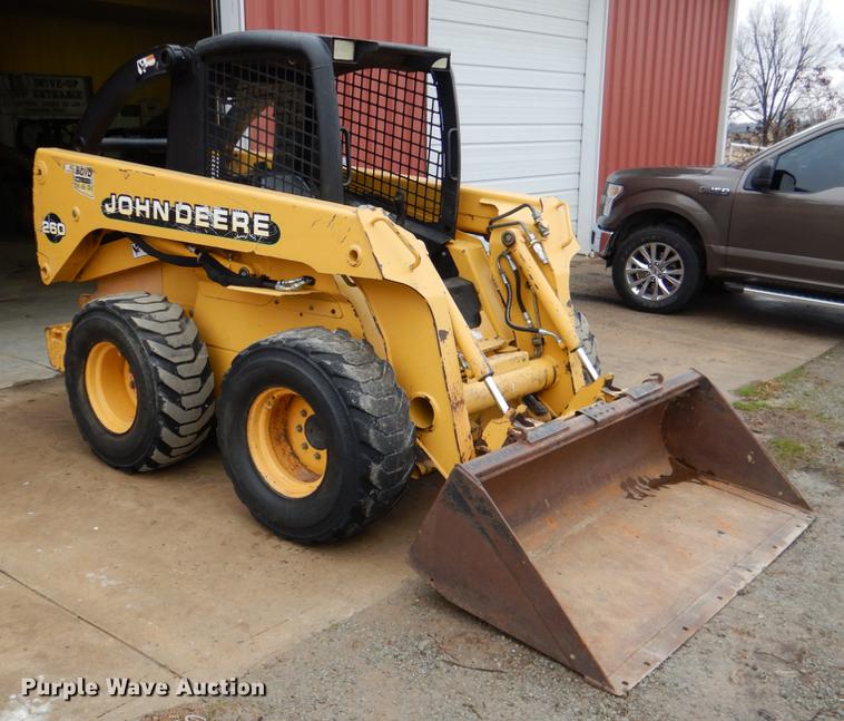 image for item BE9311 2000 John Deere 260 skid steer