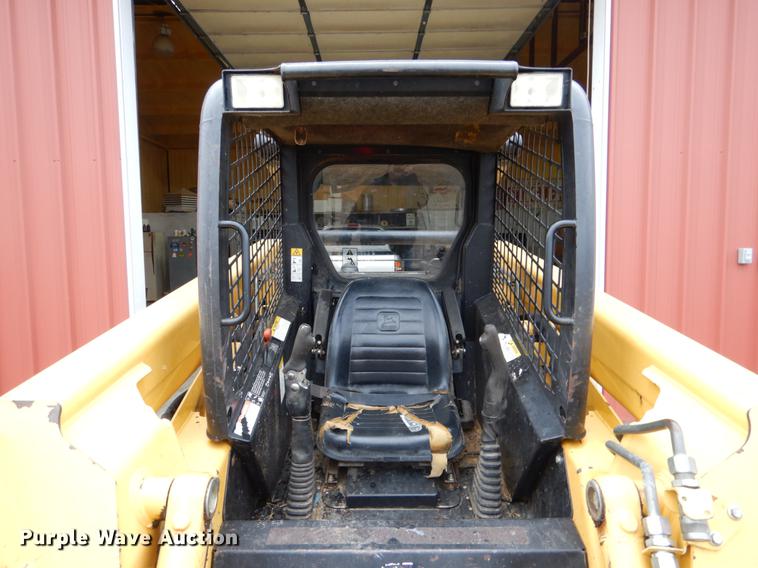image for item BE9311 2000 John Deere 260 skid steer