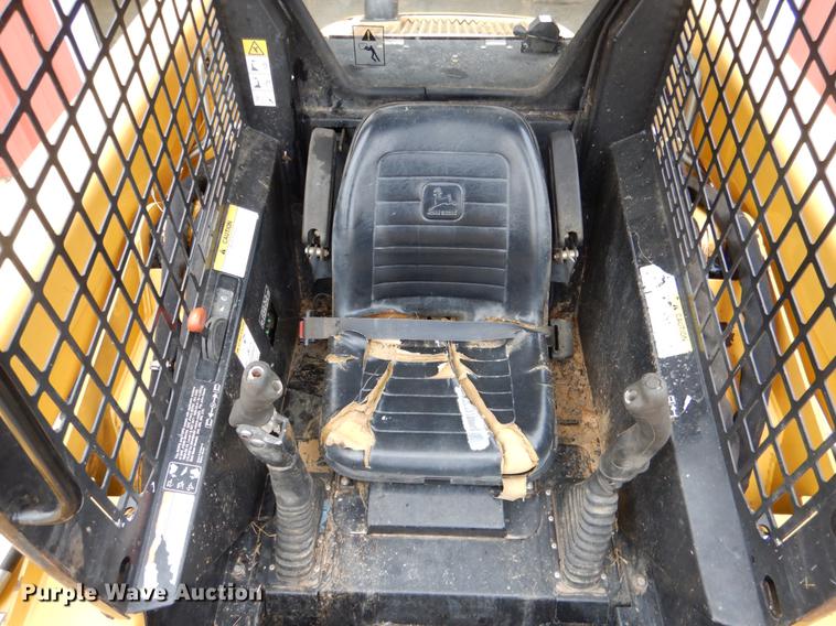 image for item BE9311 2000 John Deere 260 skid steer