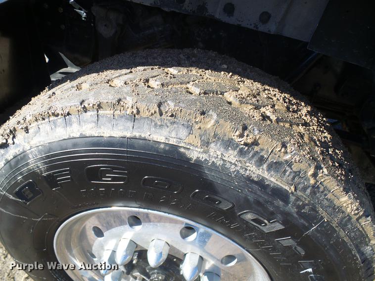 image for item DB2153 1993 International 4800 digger derrick truck