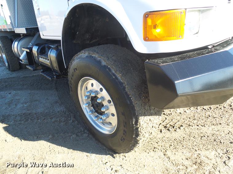 image for item DB2153 1993 International 4800 digger derrick truck