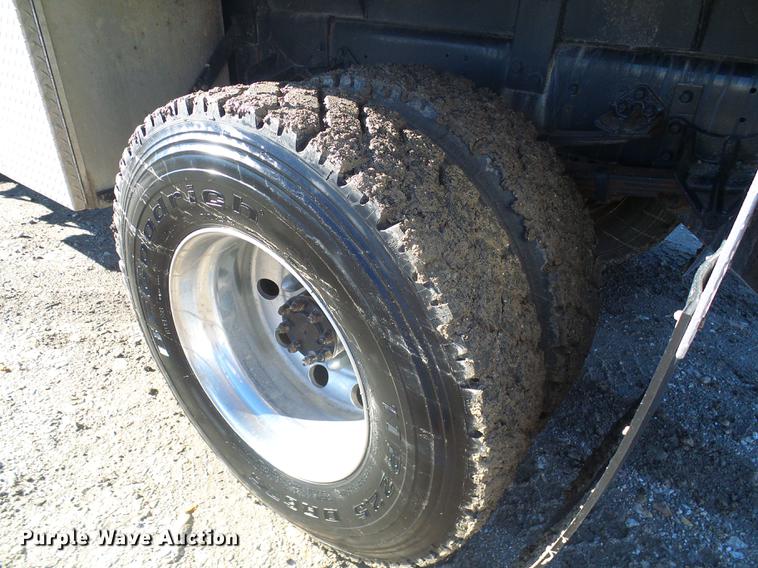 image for item DB2153 1993 International 4800 digger derrick truck