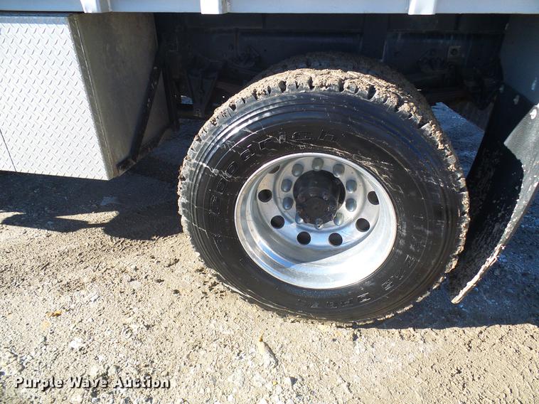 image for item DB2153 1993 International 4800 digger derrick truck