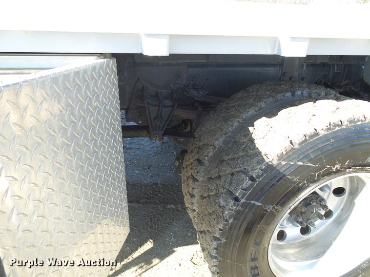 image for item DB2153 1993 International 4800 digger derrick truck