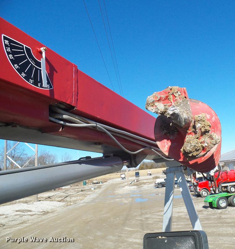 image for item DB2153 1993 International 4800 digger derrick truck