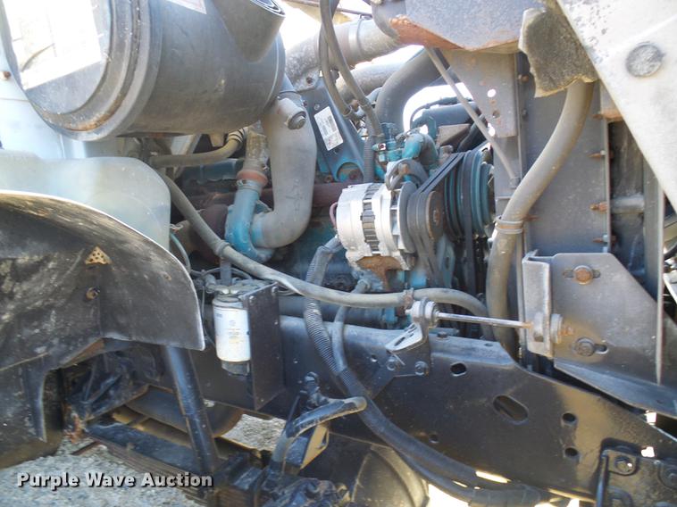 image for item DB2153 1993 International 4800 digger derrick truck