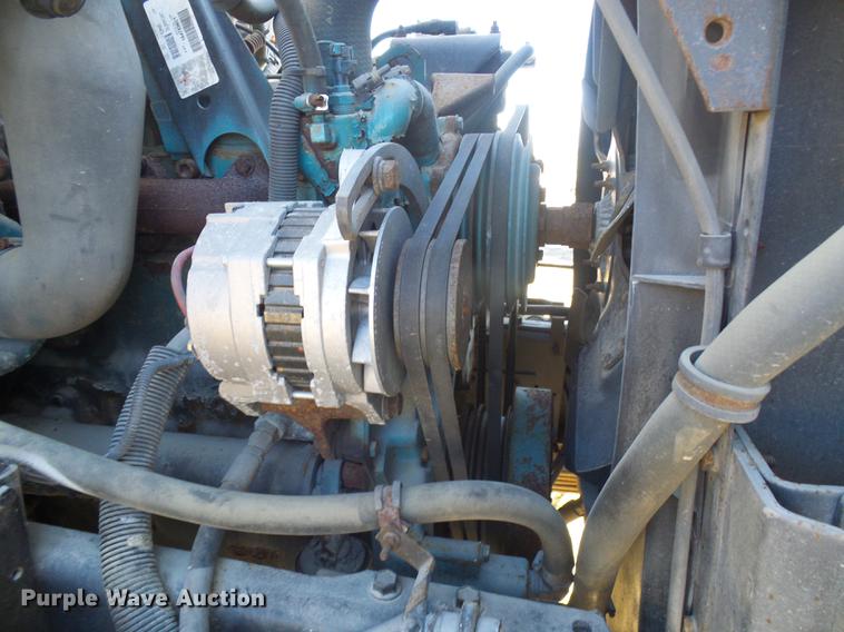 image for item DB2153 1993 International 4800 digger derrick truck