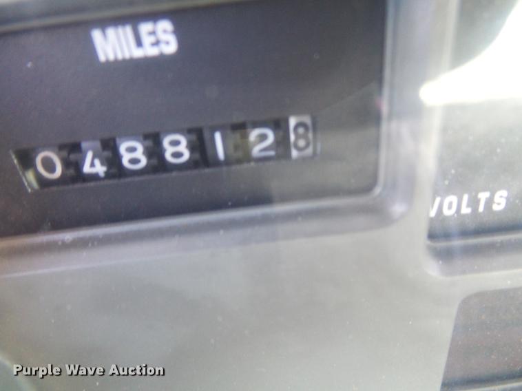 image for item DB2153 1993 International 4800 digger derrick truck