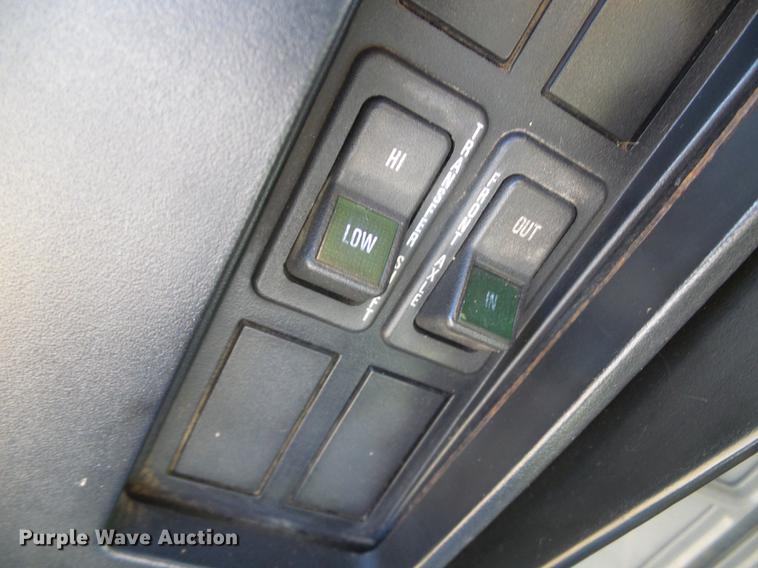 image for item DB2153 1993 International 4800 digger derrick truck