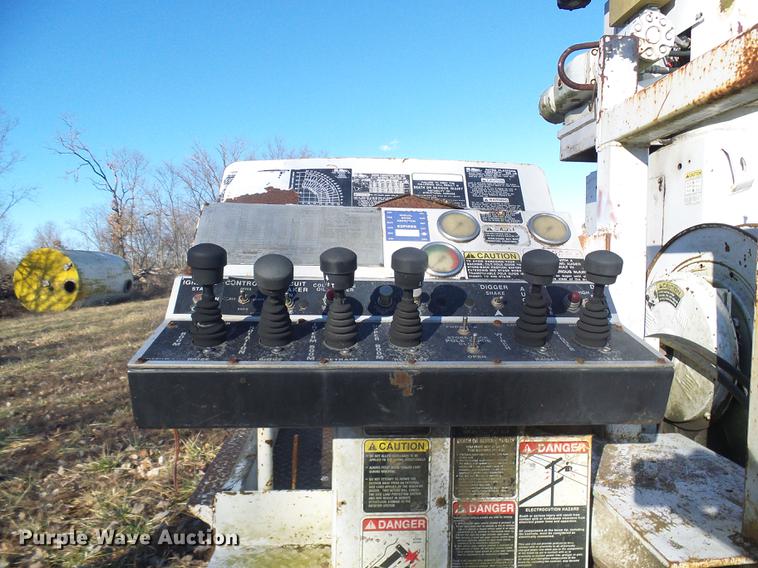 image for item DB2159 Altec D945 digger derrick bed