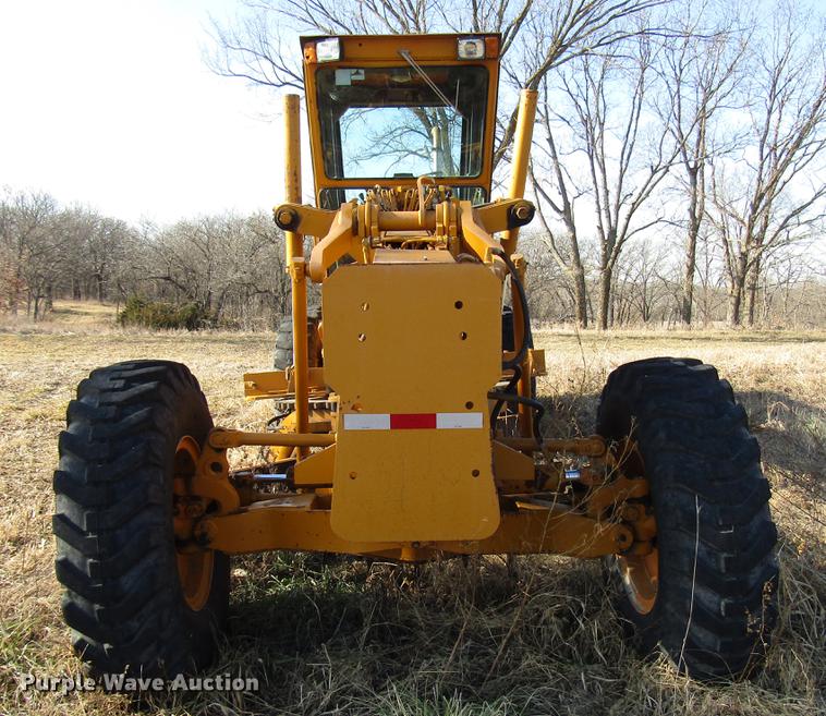 image for item DB6998 1988 Champion 710A motor grader