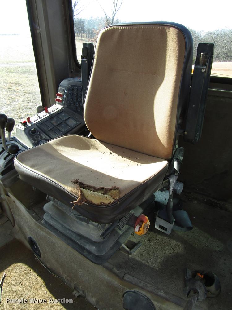 image for item DB6998 1988 Champion 710A motor grader