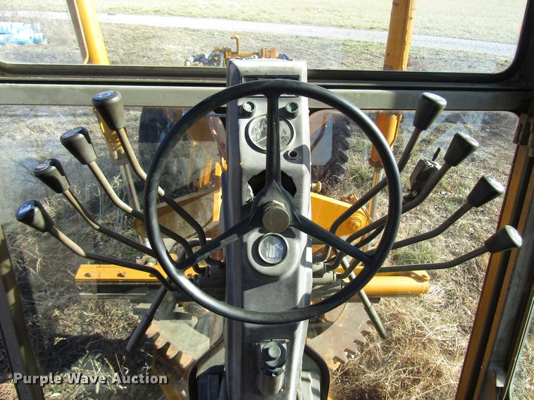 image for item DB6998 1988 Champion 710A motor grader