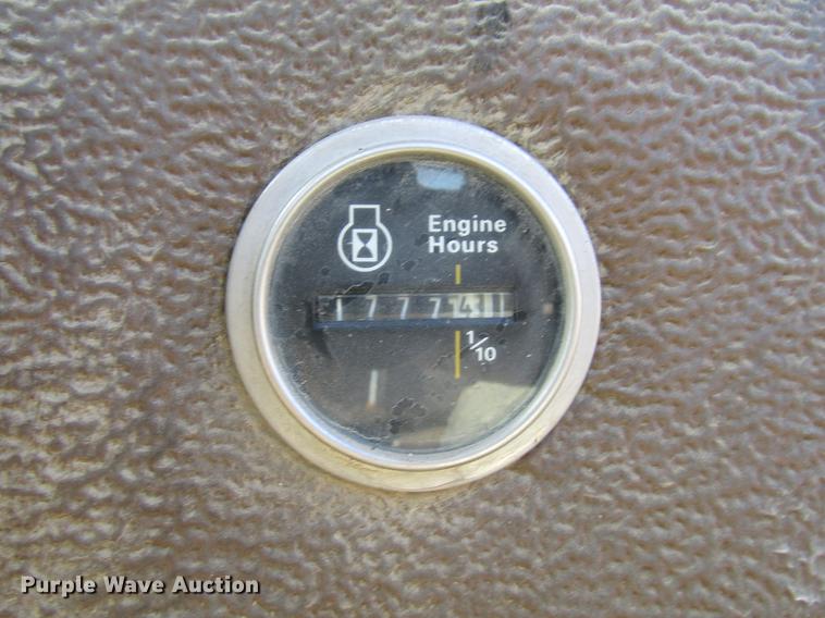 image for item DB6998 1988 Champion 710A motor grader