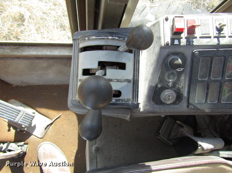 image for item DB6998 1988 Champion 710A motor grader