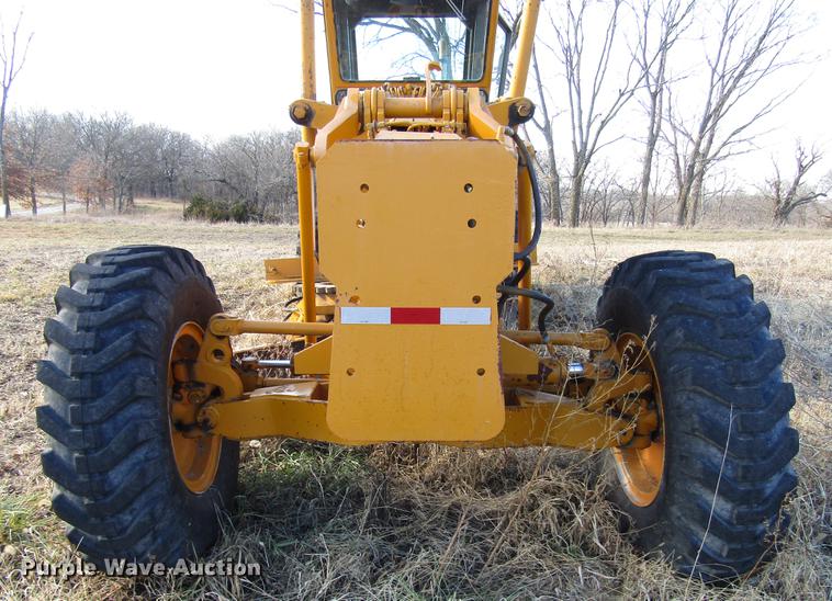 image for item DB6998 1988 Champion 710A motor grader