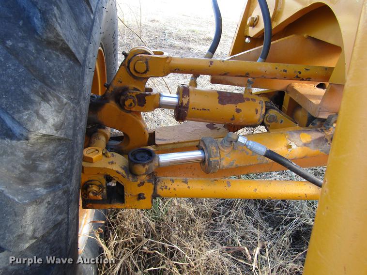 image for item DB6998 1988 Champion 710A motor grader