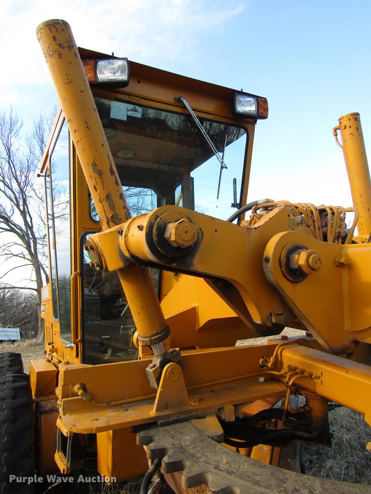 image for item DB6998 1988 Champion 710A motor grader