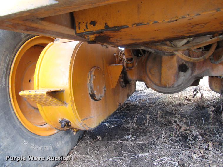 image for item DB6998 1988 Champion 710A motor grader