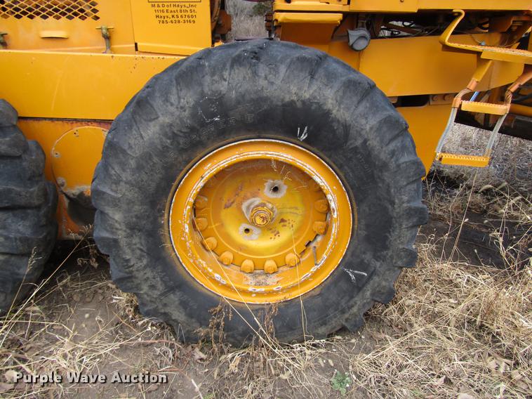 image for item DB6998 1988 Champion 710A motor grader