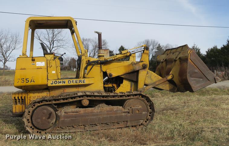 image for item DB8926 1984 John Deere 755A track loader