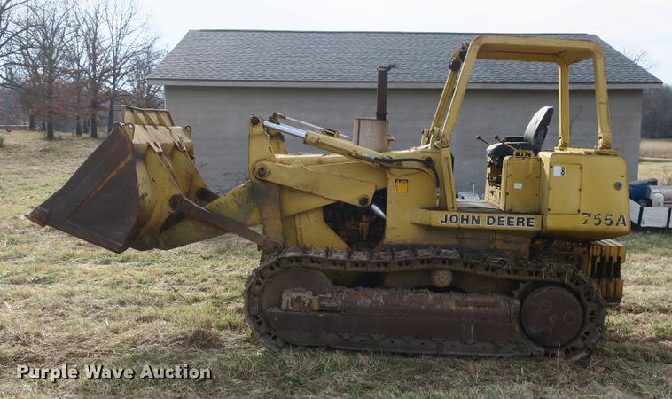 image for item DB8926 1984 John Deere 755A track loader