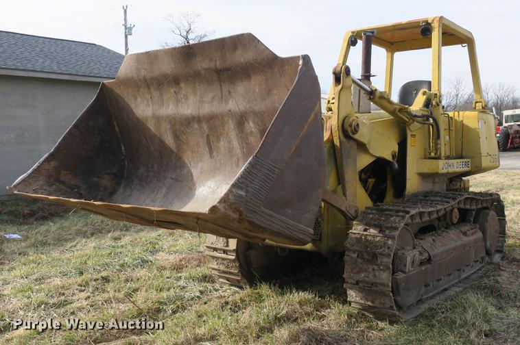 image for item DB8926 1984 John Deere 755A track loader