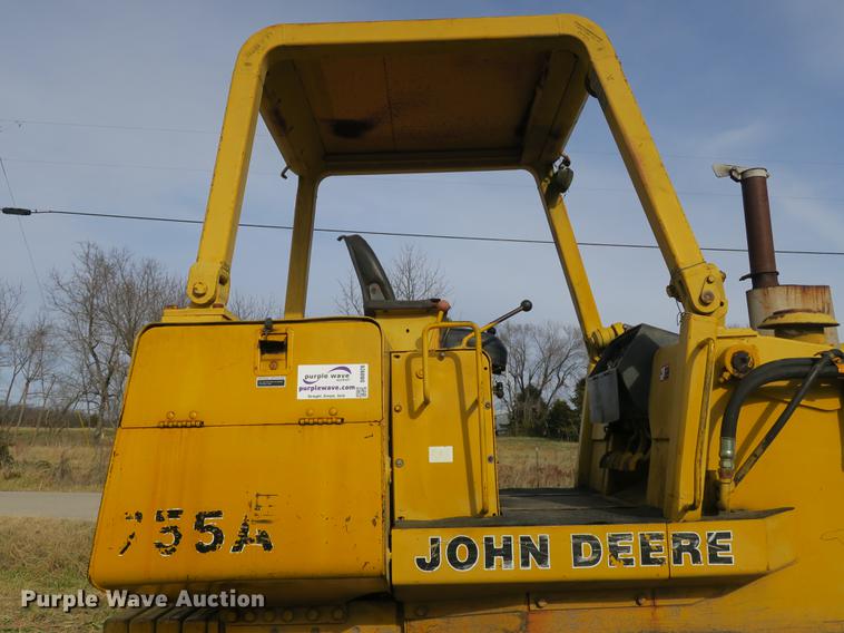 image for item DB8926 1984 John Deere 755A track loader