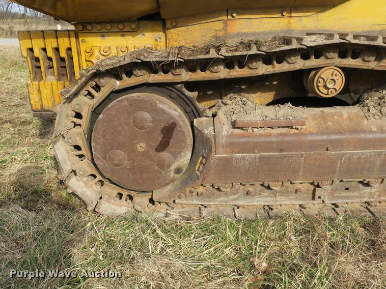 image for item DB8926 1984 John Deere 755A track loader