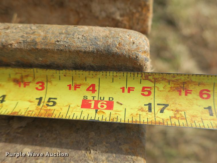 image for item DB8926 1984 John Deere 755A track loader