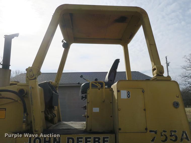 image for item DB8926 1984 John Deere 755A track loader