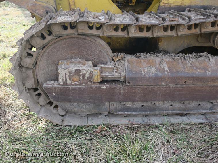 image for item DB8926 1984 John Deere 755A track loader