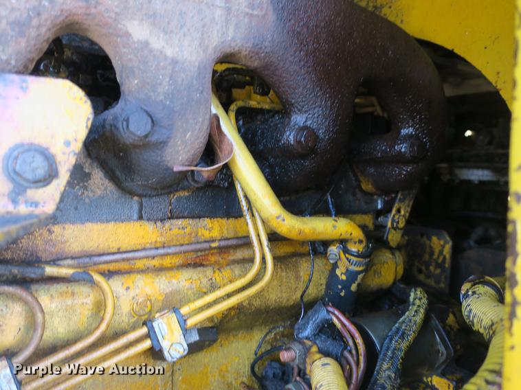 image for item DB8926 1984 John Deere 755A track loader